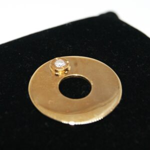 pendentif anneau en or jaune et diamant création les 3 ors